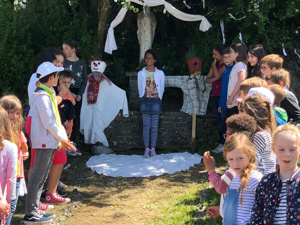 Image d'une classe de maternelle en activité